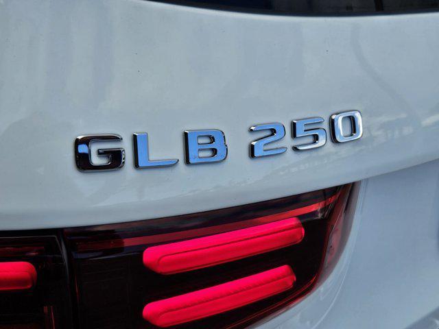 new 2024 Mercedes-Benz GLB 250 car, priced at $51,215