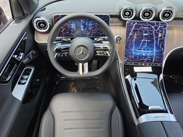 new 2025 Mercedes-Benz GLC 300 car, priced at $59,985