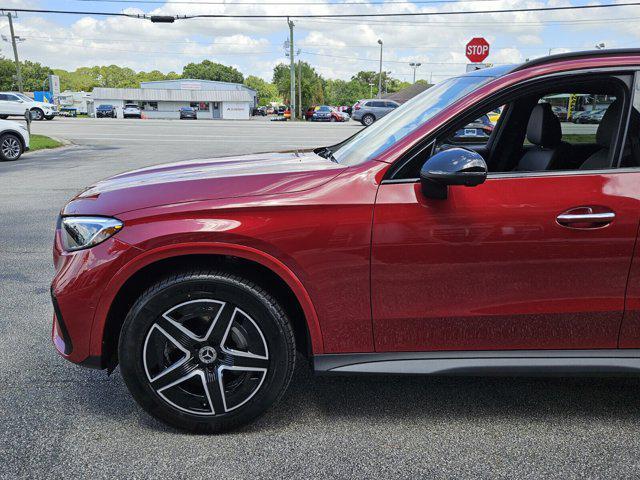 new 2025 Mercedes-Benz GLC 300 car, priced at $59,985