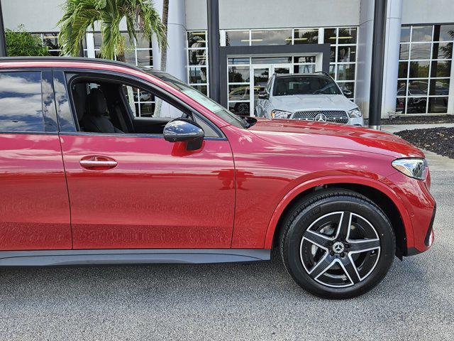 new 2025 Mercedes-Benz GLC 300 car, priced at $59,985