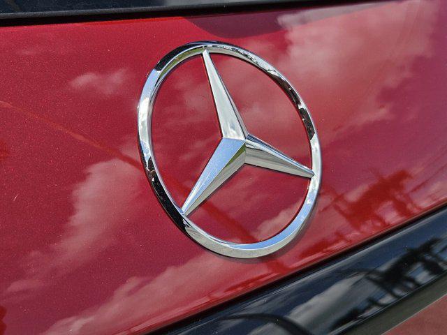 new 2025 Mercedes-Benz GLC 300 car, priced at $59,985