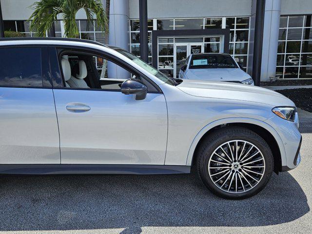 new 2025 Mercedes-Benz GLC 300 car, priced at $60,055