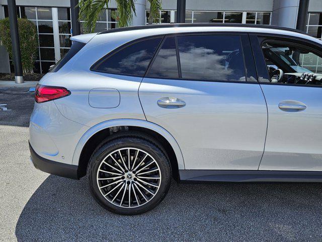 new 2025 Mercedes-Benz GLC 300 car, priced at $60,055