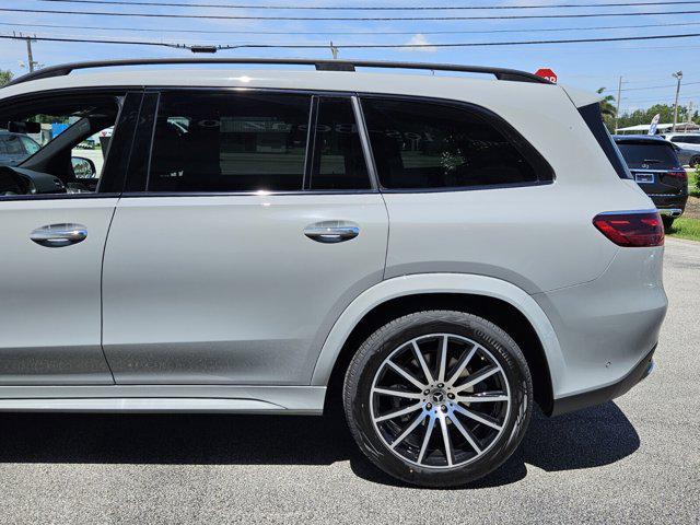 new 2025 Mercedes-Benz GLS 450 car, priced at $90,086
