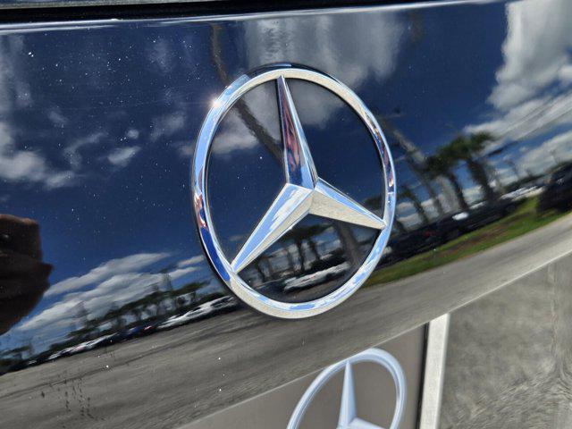 used 2022 Mercedes-Benz GLB 250 car, priced at $27,995