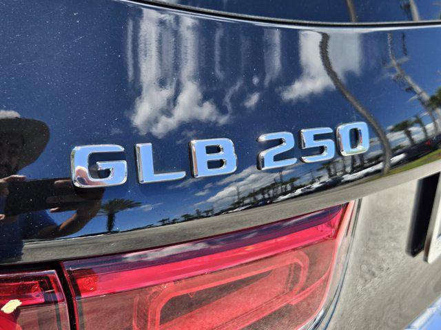 used 2022 Mercedes-Benz GLB 250 car, priced at $27,995