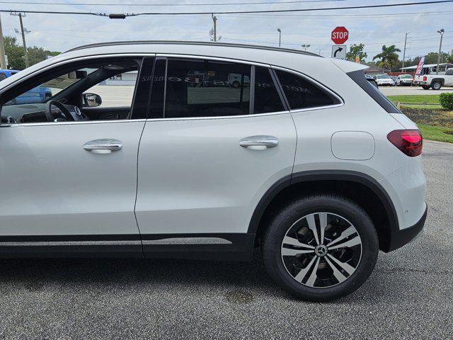 new 2025 Mercedes-Benz GLA 250 car, priced at $48,880