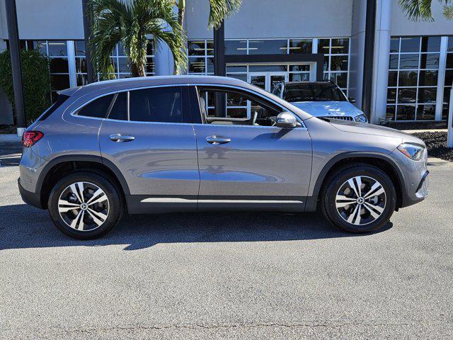 new 2025 Mercedes-Benz GLA 250 car, priced at $47,095