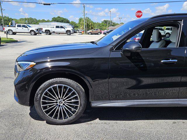 new 2025 Mercedes-Benz GLC 300 car, priced at $59,835