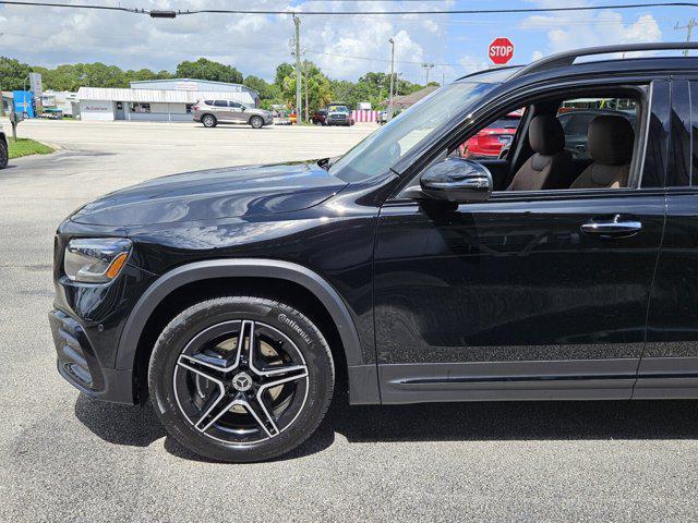 new 2025 Mercedes-Benz GLB 250 car, priced at $52,385