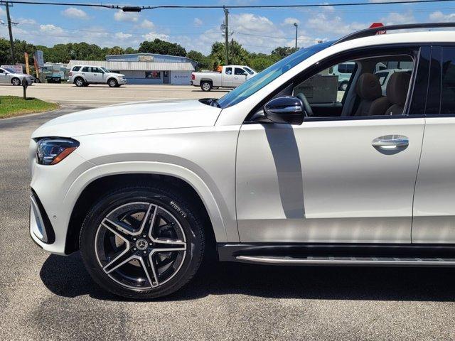 new 2024 Mercedes-Benz GLS 450 car, priced at $100,770