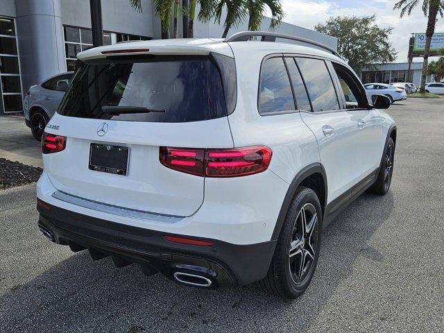 new 2025 Mercedes-Benz GLB 250 car, priced at $52,025