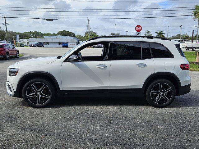 new 2025 Mercedes-Benz GLB 250 car, priced at $52,025