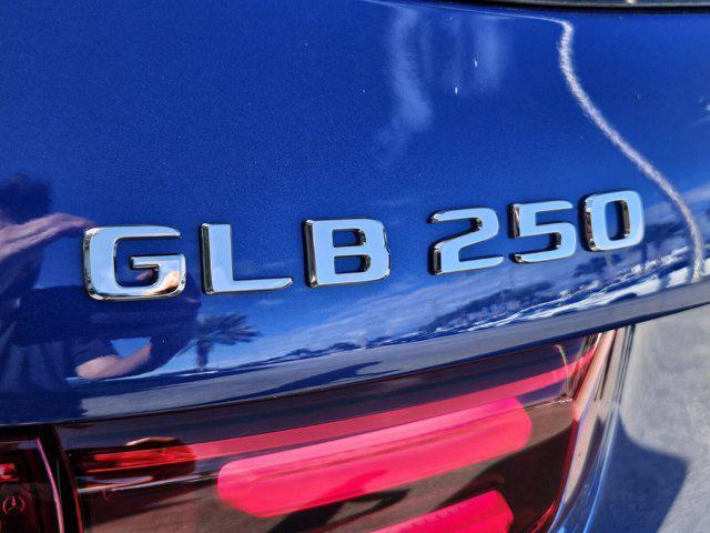 new 2025 Mercedes-Benz GLB 250 car, priced at $51,195