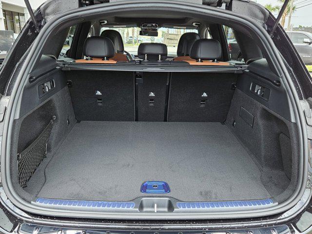 new 2025 Mercedes-Benz GLC 300 car, priced at $59,205