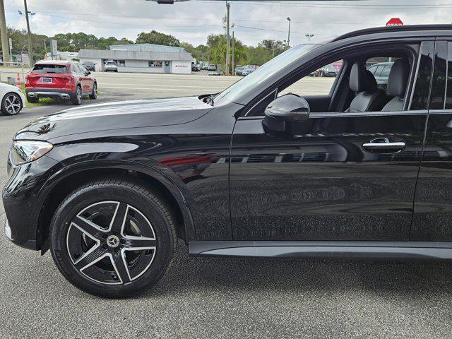 new 2025 Mercedes-Benz GLC 300 car, priced at $58,235