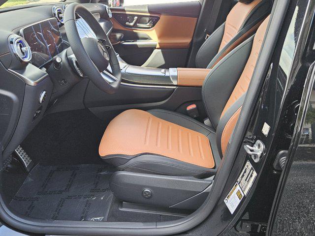 new 2025 Mercedes-Benz GLC 300 car, priced at $59,005