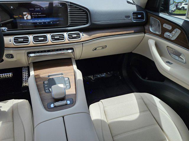 new 2025 Mercedes-Benz GLS 450 car, priced at $89,492