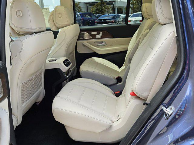 new 2025 Mercedes-Benz GLS 450 car, priced at $89,492