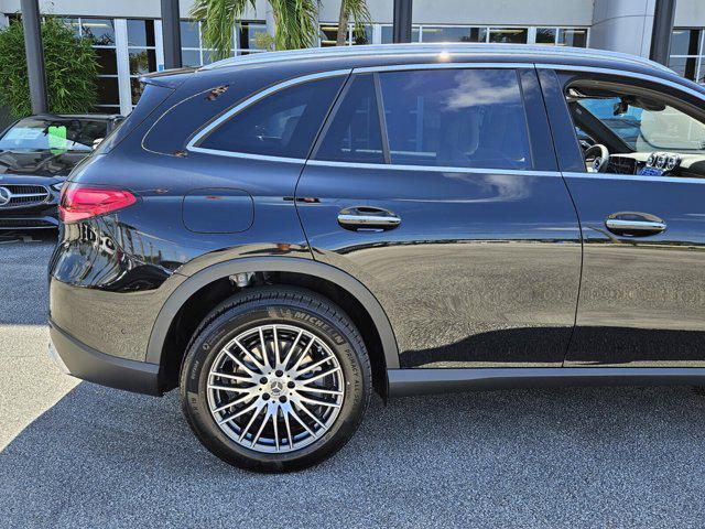new 2025 Mercedes-Benz GLC 300 car, priced at $56,155