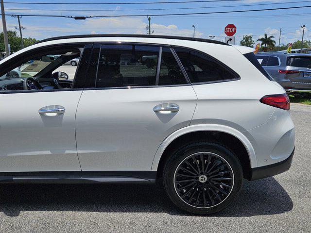 new 2025 Mercedes-Benz GLC 300 car, priced at $59,605