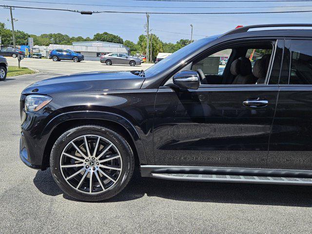 new 2025 Mercedes-Benz GLS 580 car, priced at $122,850