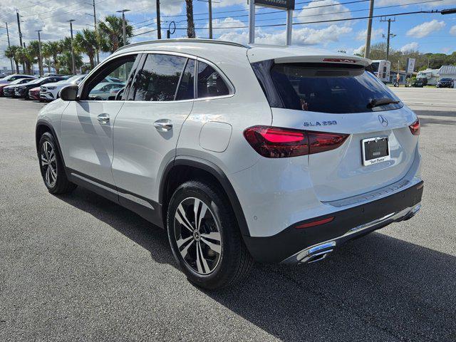 new 2025 Mercedes-Benz GLA 250 car, priced at $45,845