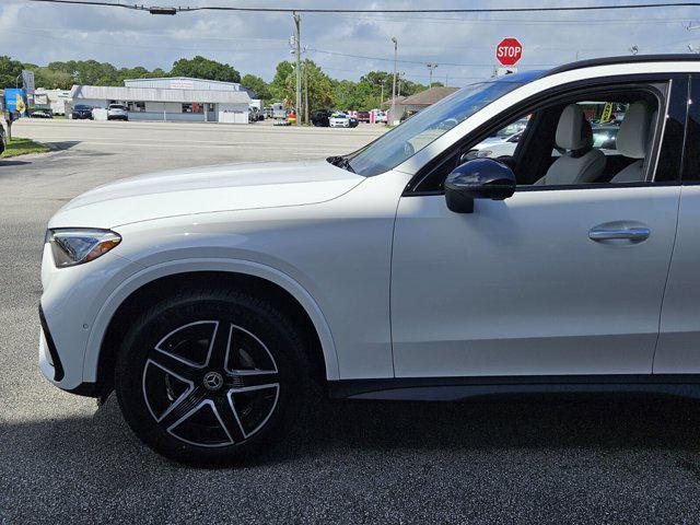 new 2025 Mercedes-Benz GLC 300 car, priced at $58,235