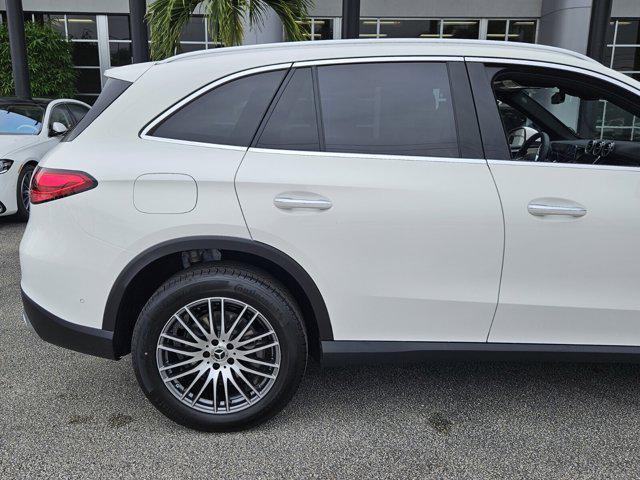 new 2025 Mercedes-Benz GLC 300 car, priced at $51,385