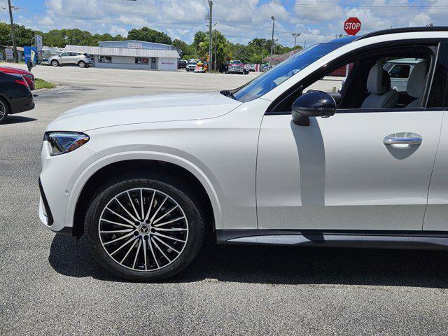 new 2025 Mercedes-Benz GLC 300 car, priced at $59,305