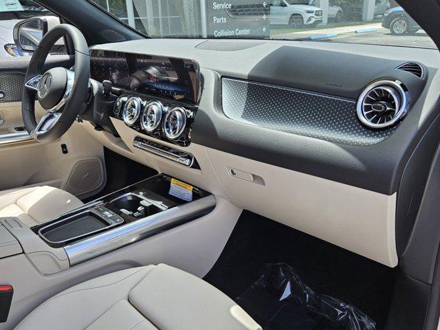 new 2025 Mercedes-Benz GLA 250 car, priced at $45,845