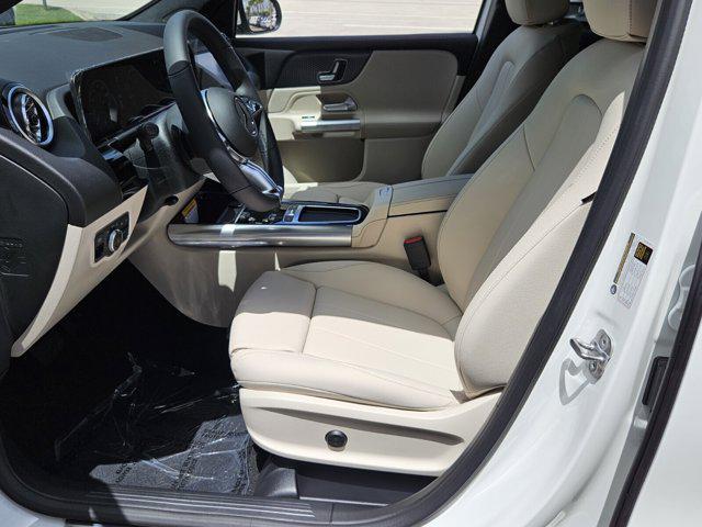 new 2025 Mercedes-Benz GLA 250 car, priced at $45,845