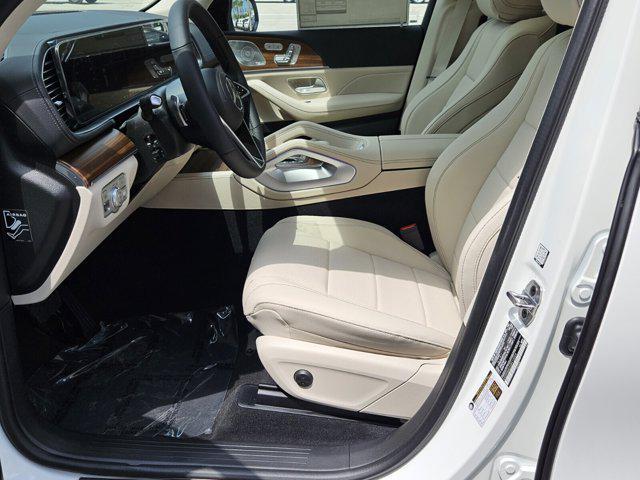 new 2025 Mercedes-Benz GLS 450 car, priced at $91,800