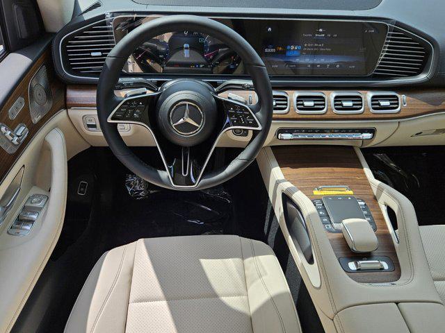 new 2025 Mercedes-Benz GLS 450 car, priced at $91,800