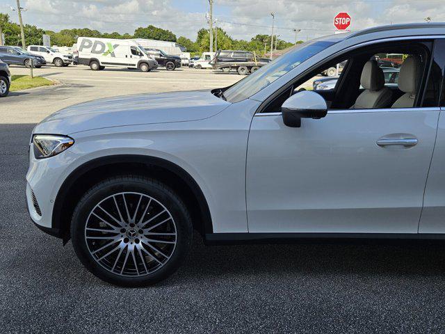new 2025 Mercedes-Benz GLC 300 car, priced at $54,735