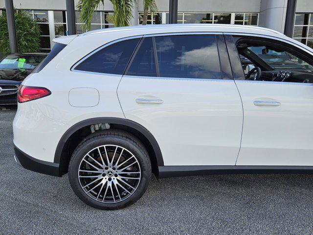 new 2025 Mercedes-Benz GLC 300 car, priced at $54,735