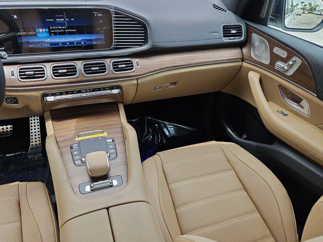new 2025 Mercedes-Benz GLS 580 car, priced at $122,675