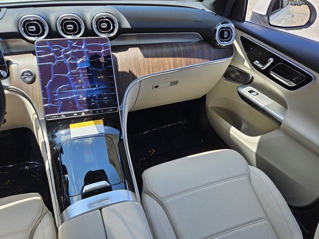 new 2025 Mercedes-Benz GLC 300 car, priced at $59,085