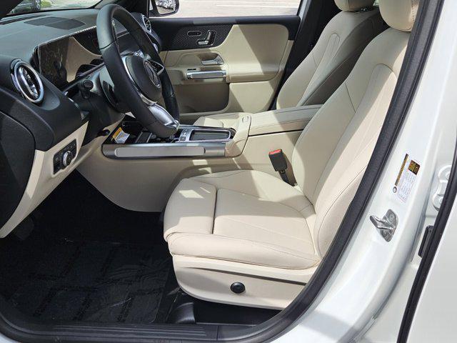 new 2025 Mercedes-Benz GLB 250 car, priced at $47,145