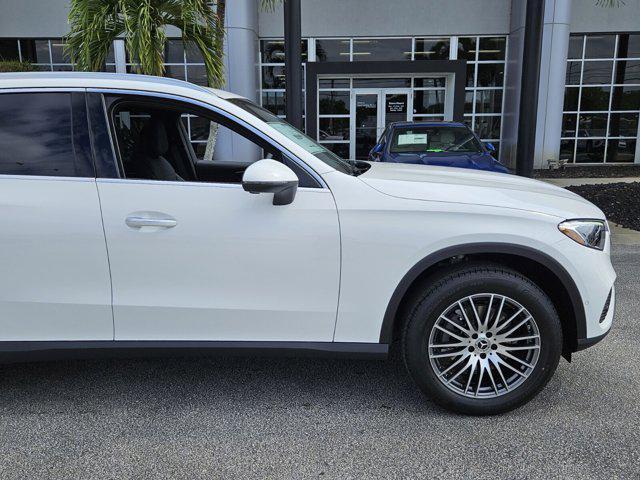 new 2025 Mercedes-Benz GLC 300 car, priced at $51,035