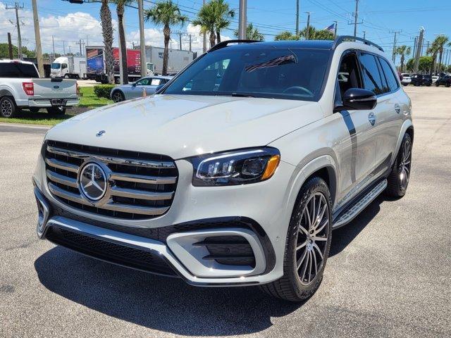 new 2024 Mercedes-Benz GLS 580 car, priced at $119,040