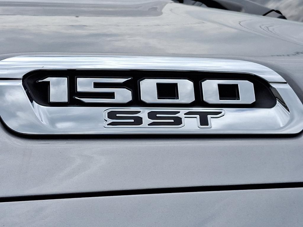 new 2025 Ram 1500 car, priced at $59,691