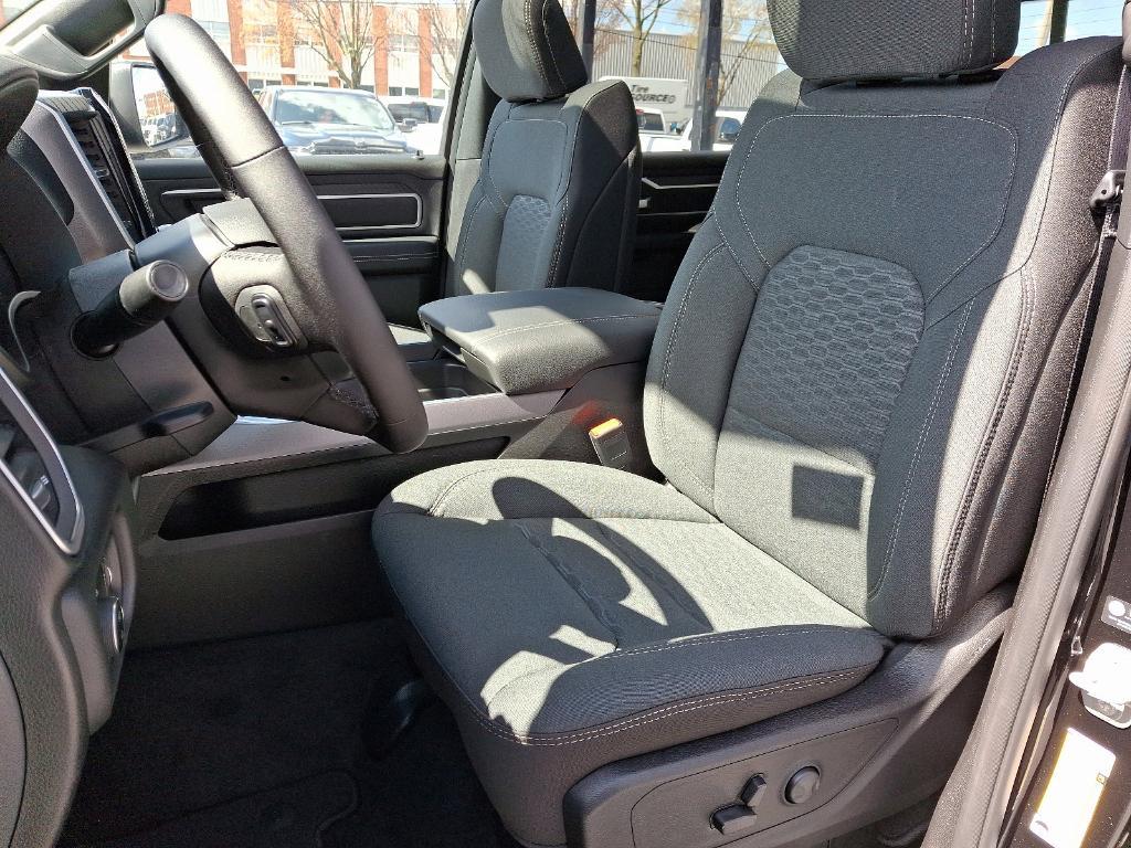 new 2025 Ram 1500 car, priced at $61,909