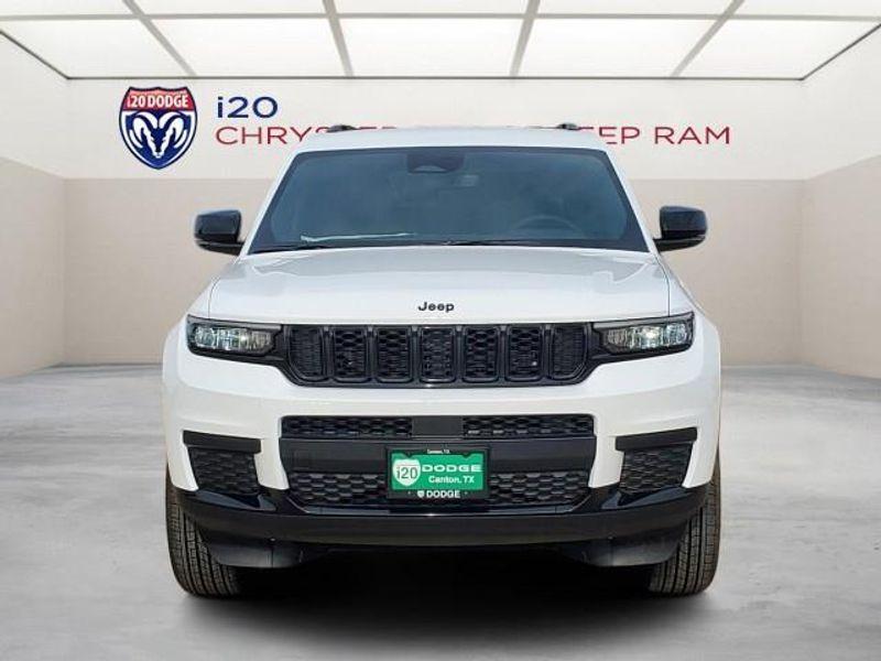 new 2024 Jeep Grand Cherokee L car, priced at $43,977