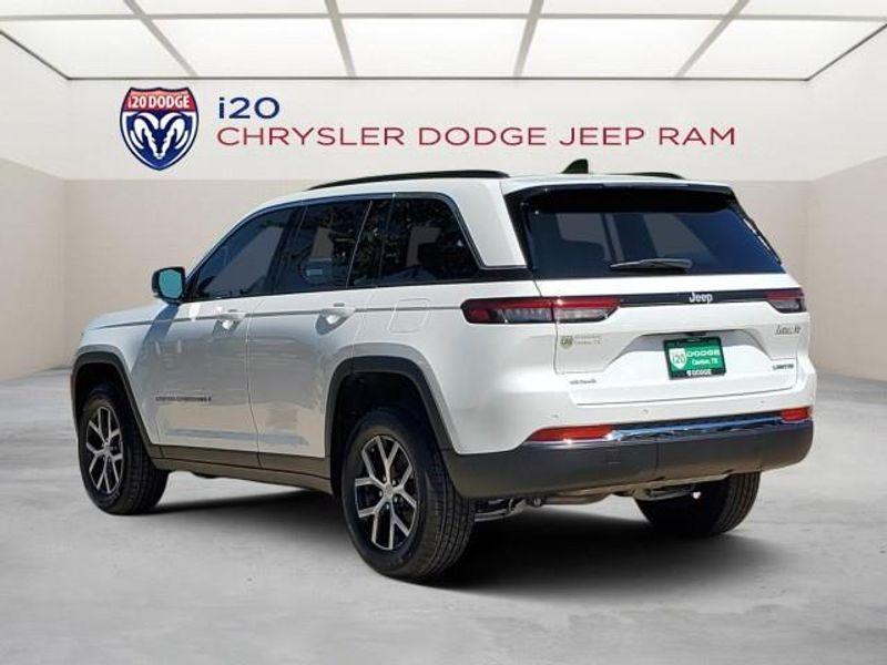 new 2024 Jeep Grand Cherokee car, priced at $46,776