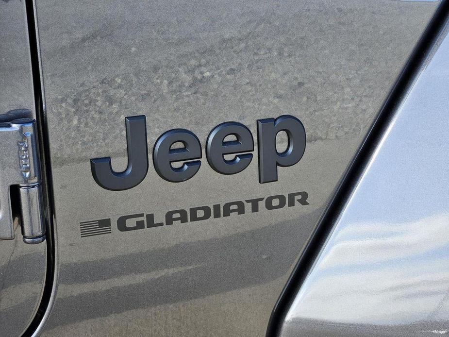 new 2024 Jeep Gladiator car, priced at $51,592