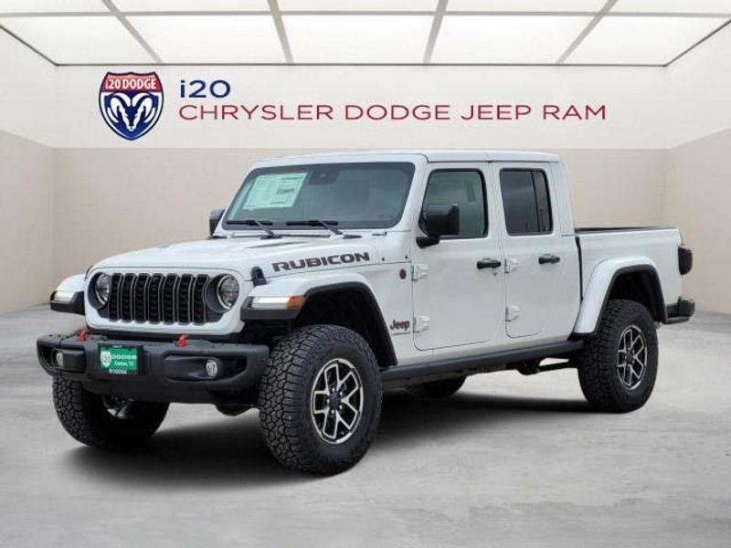 new 2024 Jeep Gladiator car, priced at $62,426