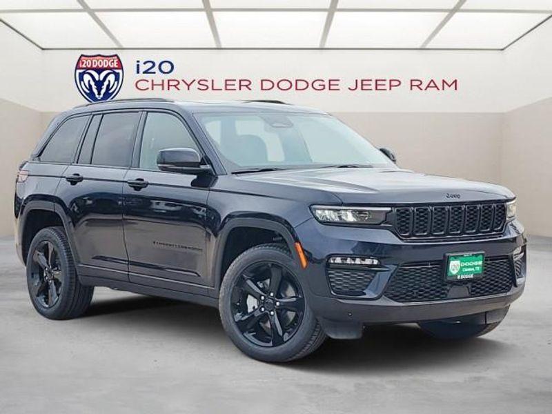 new 2024 Jeep Grand Cherokee car, priced at $51,995