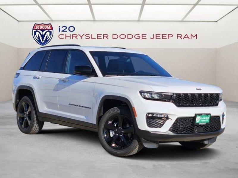 new 2024 Jeep Grand Cherokee car, priced at $51,447