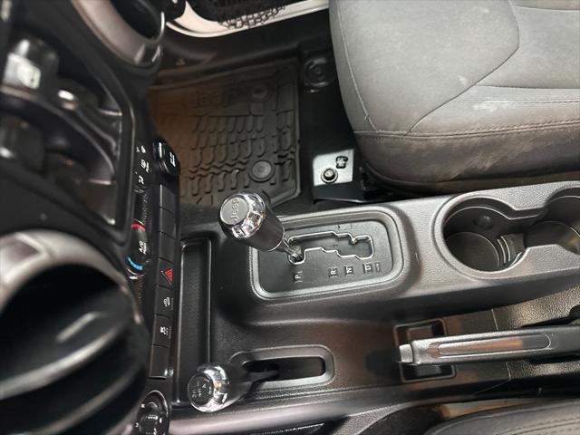 used 2015 Jeep Wrangler Unlimited car, priced at $15,900